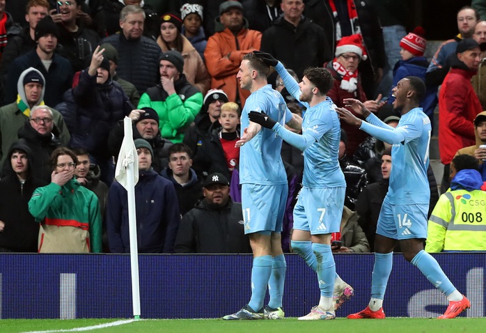 Man United thua sốc Nottingham Forest, HLV Ruben Amorim nói lời gan ruột- Ảnh 5. Man United thua sốc Nottingham Forest, HLV Ruben Amorim nói lời gan ruột- Ảnh 5.