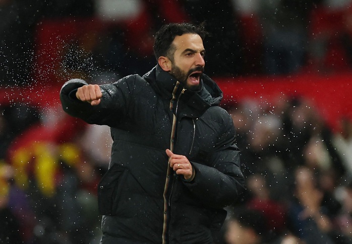 Man United thua sốc Nottingham Forest, HLV Ruben Amorim nói lời gan ruột- Ảnh 7. Man United thua sốc Nottingham Forest, HLV Ruben Amorim nói lời gan ruột- Ảnh 7.