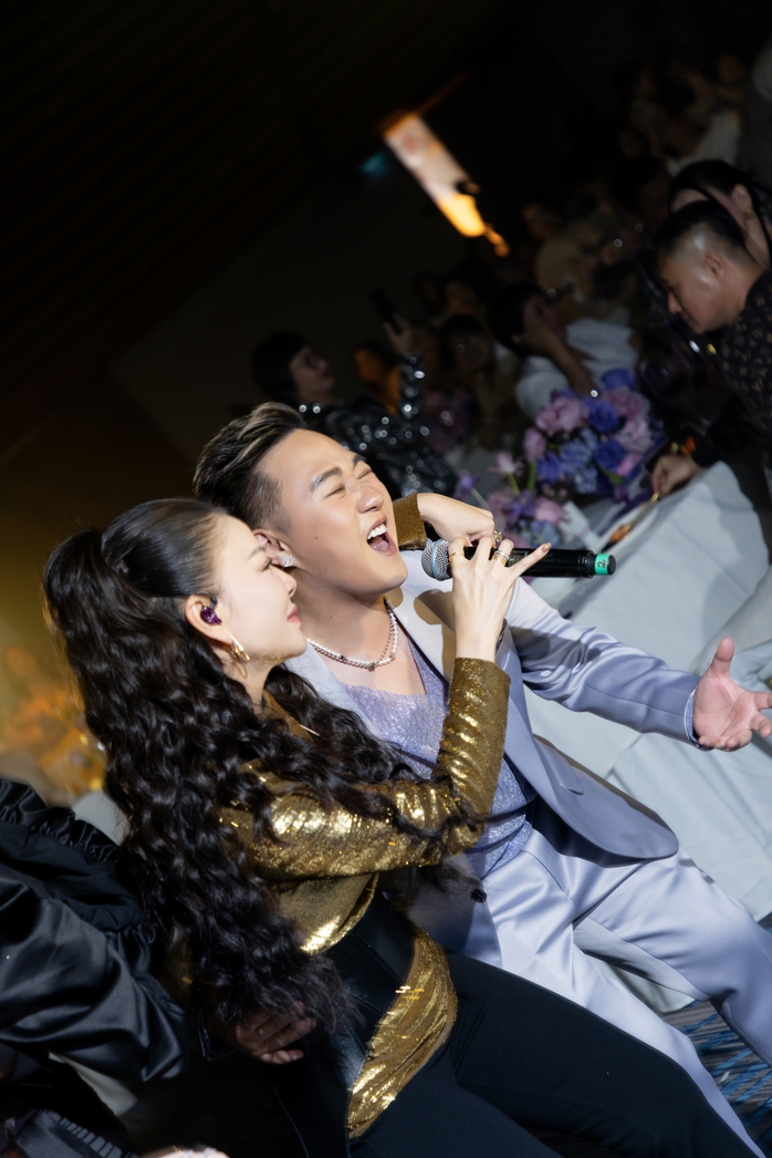 Cả showbiz chúc mừng vợ chồng diễn viên Chi Bảo- Ảnh 5. Cả showbiz chúc mừng vợ chồng diễn viên Chi Bảo- Ảnh 5.