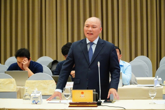 Chánh Văn phòng Bộ Nội vụ xin nghỉ trước tuổi- Ảnh 1. Chánh Văn phòng Bộ Nội vụ xin nghỉ trước tuổi- Ảnh 1.