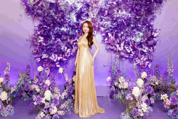Cả showbiz chúc mừng vợ chồng diễn viên Chi Bảo- Ảnh 9. Cả showbiz chúc mừng vợ chồng diễn viên Chi Bảo- Ảnh 9.