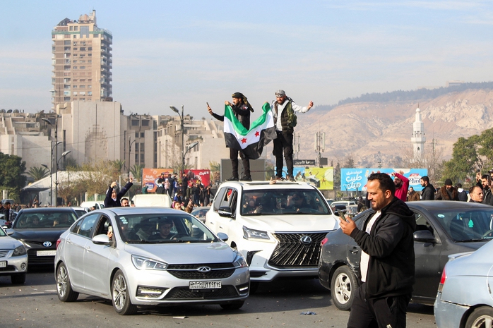 Khung cảnh tại thủ đô Damascus - Syria ngày 8-12Ảnh: Reuters Khung cảnh tại thủ đô Damascus - Syria ngày 8-12Ảnh: Reuters