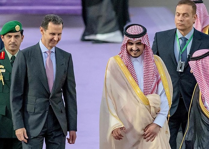 Hé lộ nỗ lực cuối cùng của tổng thống Syria: Cầu cứu ông Trump?- Ảnh 1. Hé lộ nỗ lực cuối cùng của tổng thống Syria: Cầu cứu ông Trump?- Ảnh 1.