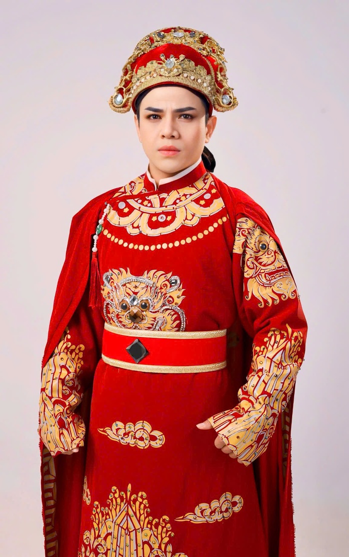 Bầu chọn Giải Mai Vàng lần thứ 30: Nam - nữ diễn viên sân khấu, diễn viên hài - Khó phân thắng bại- Ảnh 3. Bầu chọn Giải Mai Vàng lần thứ 30: Nam - nữ diễn viên sân khấu, diễn viên hài - Khó phân thắng bại- Ảnh 3.