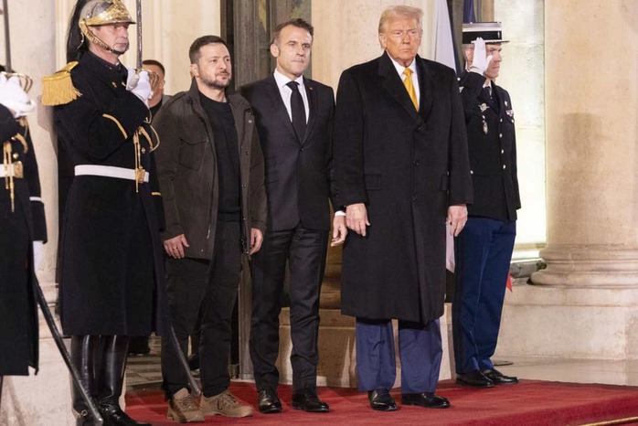 Ông Donald Trump hội ngộ tổng thống Ukraine trong chuyến đi quan trọng đến Pháp- Ảnh 1. Ông Donald Trump hội ngộ tổng thống Ukraine trong chuyến đi quan trọng đến Pháp- Ảnh 1.
