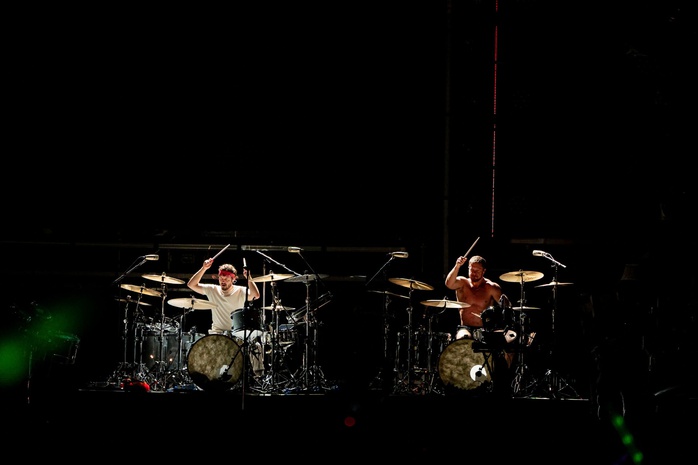 Imagine Dragons và dàn sao Việt mang khoảnh khắc bùng nổ tới 8WONDER Winter- Ảnh 4. Imagine Dragons và dàn sao Việt mang khoảnh khắc bùng nổ tới 8WONDER Winter- Ảnh 4.