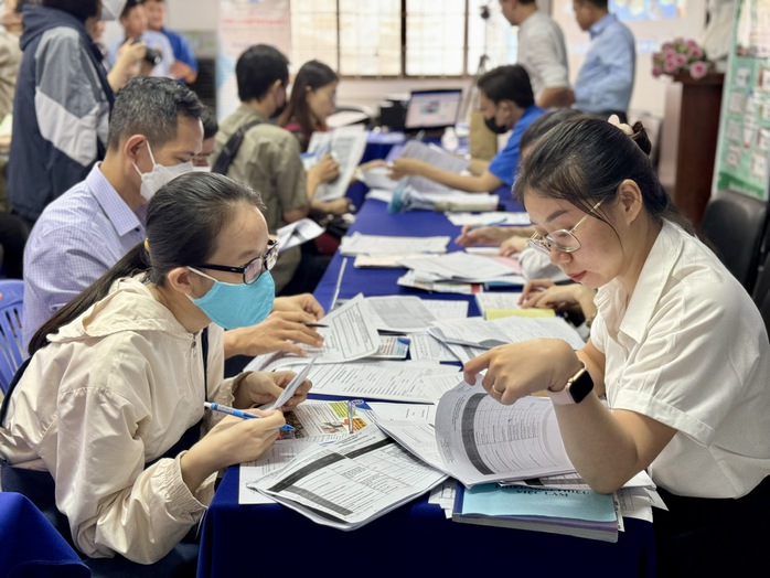 Nên điều chỉnh thời gian hưởng bảo hiểm thất nghiệp- Ảnh 1. Nên điều chỉnh thời gian hưởng bảo hiểm thất nghiệp- Ảnh 1.