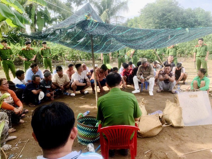 Giám đốc Công an tỉnh An Giang chỉ đạo bắt “Hiếu xì-po”- Ảnh 1. Giám đốc Công an tỉnh An Giang chỉ đạo bắt “Hiếu xì-po”- Ảnh 1.