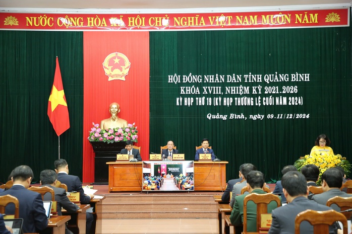 Bí thư tỉnh Quảng Bình: Tinh gọn bộ máy, khó nhưng cấp bách!- Ảnh 1. Bí thư tỉnh Quảng Bình: Tinh gọn bộ máy, khó nhưng cấp bách!- Ảnh 1.