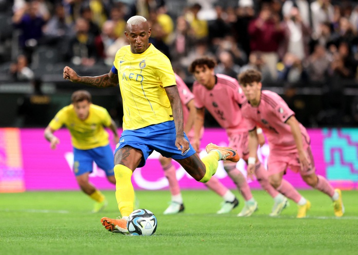 Thua Al-Nassr 6 bàn trắng, đội bóng của Messi gục ngã 3 trận liền- Ảnh 1. Thua Al-Nassr 6 bàn trắng, đội bóng của Messi gục ngã 3 trận liền- Ảnh 1.