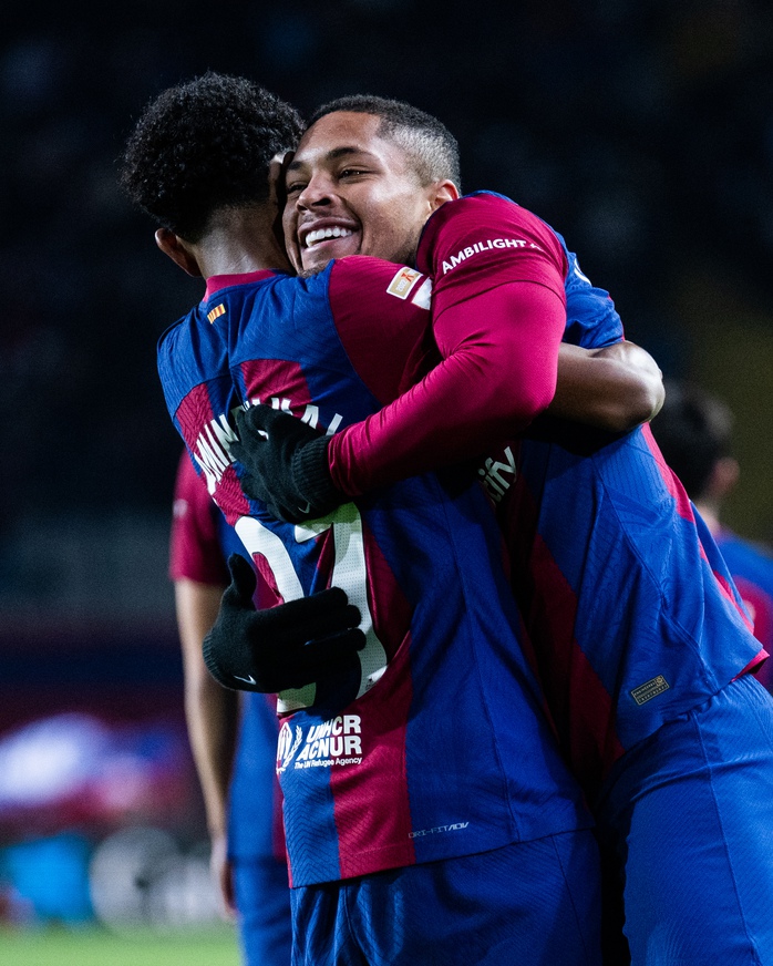 Tân binh tỏa sáng, Barcelona tiếp tục gieo sầu cho Osasuna- Ảnh 4.
