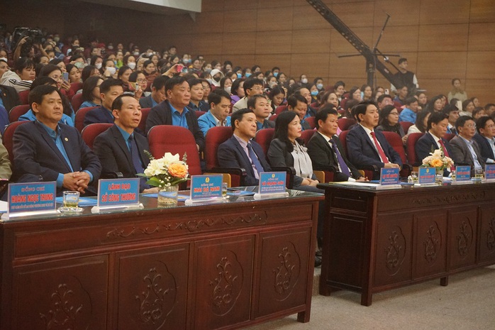 Tết ấm áp đến với đoàn viên, người lao động Thanh Hóa- Ảnh 1. Tết ấm áp đến với đoàn viên, người lao động Thanh Hóa- Ảnh 1.