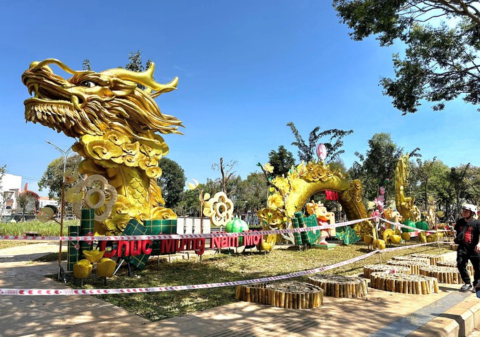 Linh vật rồng "quay đầu" ở Đắk Lắk đã hướng về phía trước- Ảnh 1. Linh vật rồng "quay đầu" ở Đắk Lắk đã hướng về phía trước- Ảnh 1.