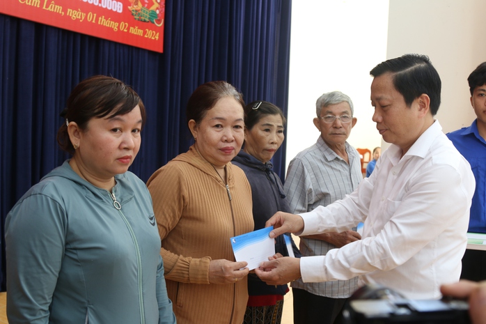 Tổng Công ty Khánh Việt hỗ trợ người có hoàn cảnh khó khăn- Ảnh 2. Tổng Công ty Khánh Việt hỗ trợ người có hoàn cảnh khó khăn- Ảnh 2.