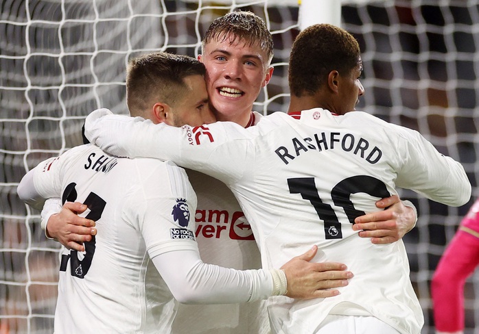 Rượt đuổi nghẹt thở, Man United hạ chủ nhà Wolverhampton phút 90+7- Ảnh 3. Rượt đuổi nghẹt thở, Man United hạ chủ nhà Wolverhampton phút 90+7- Ảnh 3.