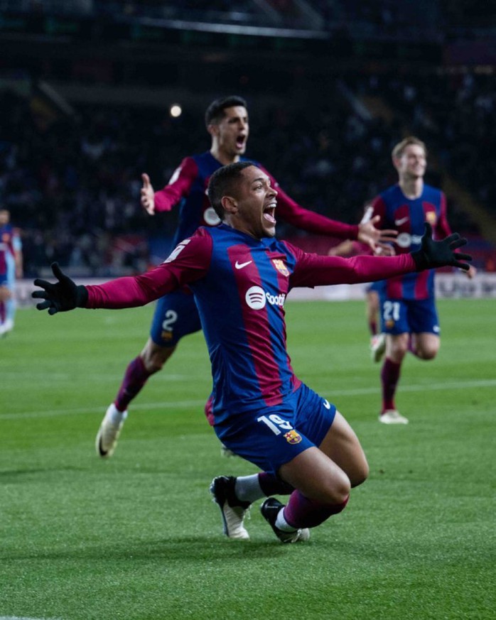 Tân binh tỏa sáng, Barcelona tiếp tục gieo sầu cho Osasuna- Ảnh 1.