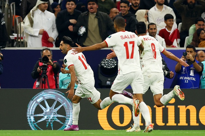 Asian Cup 2023: Qatar ghi 3 bàn 11 m để bảo vệ chức vô địch- Ảnh 3. Asian Cup 2023: Qatar ghi 3 bàn 11 m để bảo vệ chức vô địch- Ảnh 3.