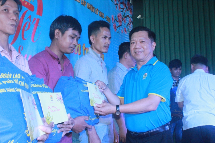 Tết sẻ chia- Ảnh 4. Tết sẻ chia- Ảnh 4.