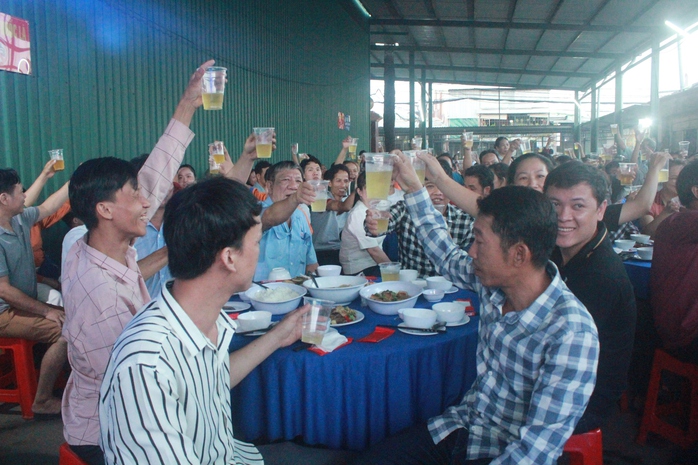 Tết sẻ chia- Ảnh 3. Tết sẻ chia- Ảnh 3.