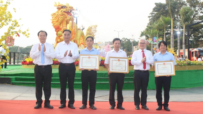 Chủ nhân rồng Bình Dương: Vui và hạnh phúc khi đứng đầu bình chọn của Báo Người Lao Động- Ảnh 5. Chủ nhân rồng Bình Dương: Vui và hạnh phúc khi đứng đầu bình chọn của Báo Người Lao Động- Ảnh 5.
