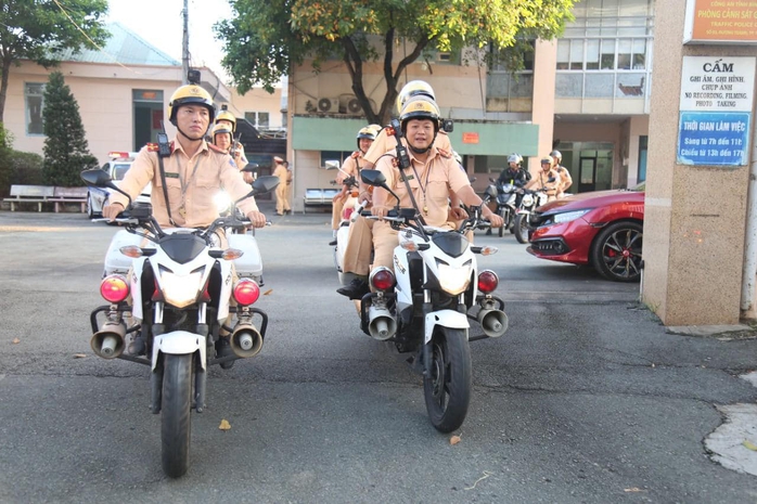 Bất ngờ với số người vi phạm nồng độ cồn tại Bình Dương những ngày Tết- Ảnh 1. Bất ngờ với số người vi phạm nồng độ cồn tại Bình Dương những ngày Tết- Ảnh 1.
