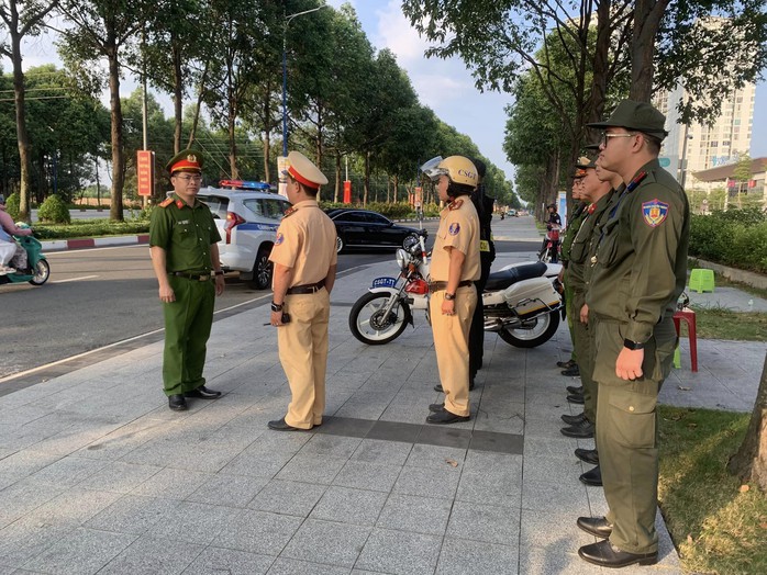 Bất ngờ với số người vi phạm nồng độ cồn tại Bình Dương những ngày Tết- Ảnh 2. Bất ngờ với số người vi phạm nồng độ cồn tại Bình Dương những ngày Tết- Ảnh 2.