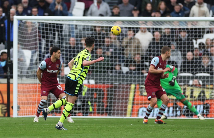 Arsenal "đánh tennis" tại London, Man United thắng nghẹt thở với McTominay- Ảnh 5. Arsenal "đánh tennis" tại London, Man United thắng nghẹt thở với McTominay- Ảnh 5.