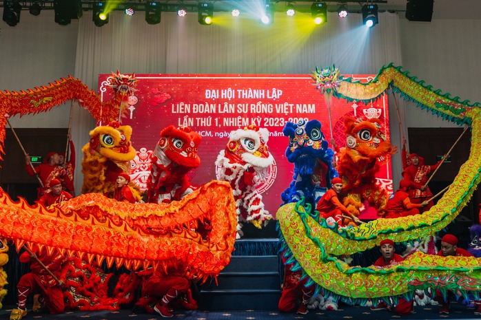 Lân Sư Rồng: Từ truyền thuyết đến hành trình di sản văn hóa- Ảnh 11. Lân Sư Rồng: Từ truyền thuyết đến hành trình di sản văn hóa- Ảnh 11.