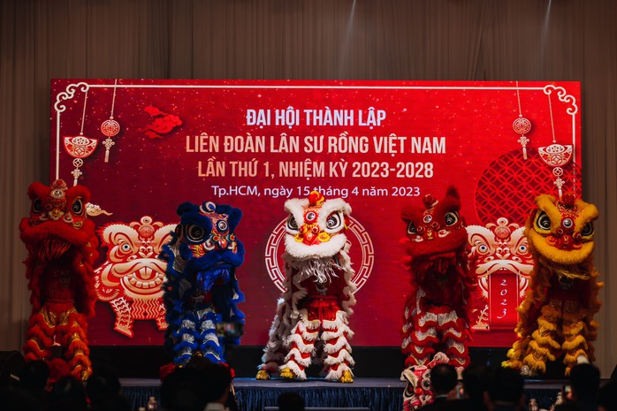 Lân Sư Rồng: Từ truyền thuyết đến hành trình di sản văn hóa- Ảnh 12. Lân Sư Rồng: Từ truyền thuyết đến hành trình di sản văn hóa- Ảnh 12.