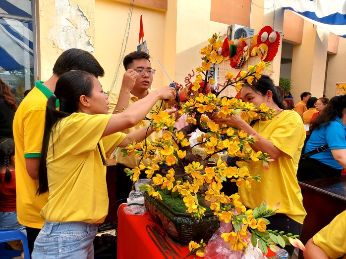 Tết trọn vẹn cho công nhân khó khăn- Ảnh 1. Tết trọn vẹn cho công nhân khó khăn- Ảnh 1.