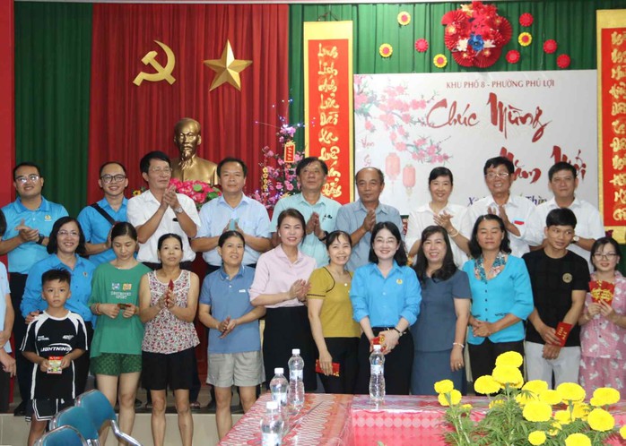 Tết của công nhân ở lại Bình Dương- Ảnh 6.