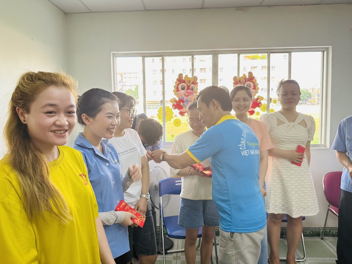 Tết của công nhân ở lại Bình Dương- Ảnh 3.