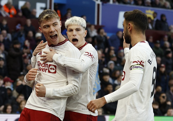 Khi "siêu dự bị" McTominay và Hojlund thành "thần tài" của Man United - Ảnh 1. Khi "siêu dự bị" McTominay và Hojlund thành "thần tài" của Man United - Ảnh 1.