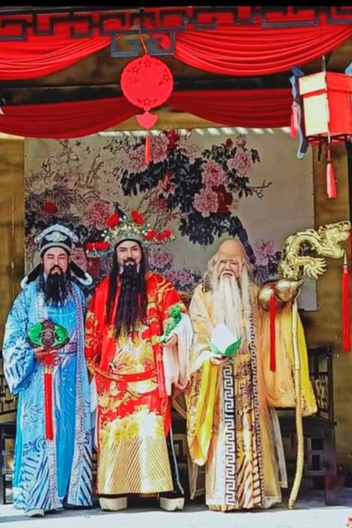 Tết thầy mùng 3, nghệ sĩ cúng gà ra mắt Tổ- Ảnh 8. Tết thầy mùng 3, nghệ sĩ cúng gà ra mắt Tổ- Ảnh 8.