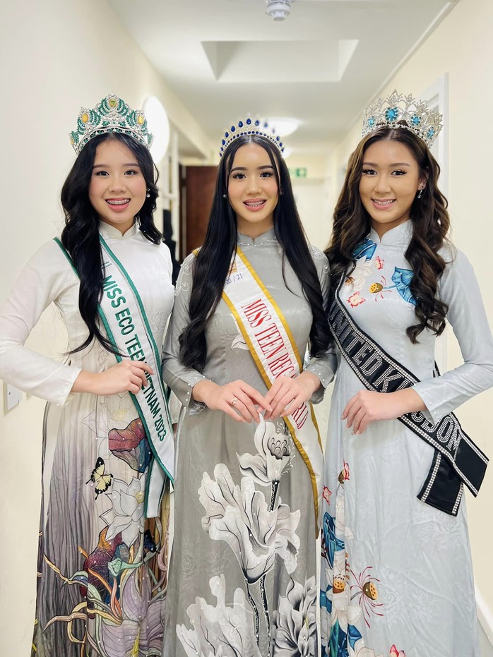 Gương mặt Việt trên sàn diễn tuần lễ thời trang London- Ảnh 1. Gương mặt Việt trên sàn diễn tuần lễ thời tỷ lệ bóng đá kèo nhà cái- Ảnh 1.