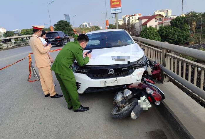 Vụ 2 cô gái bị ôtô tông văng khỏi cầu tử vong: Kết quả nồng độ cồn của tài xế- Ảnh 1. Vụ 2 cô gái bị ôtô tông văng khỏi cầu tử vong: Kết quả nồng độ cồn của tài xế- Ảnh 1.