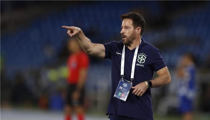 Báo chí và fan Brazil nổi giận khi đương kim vô địch Olympic bị loại sốc- Ảnh 3. Báo chí và fan Brazil nổi giận khi đương kim vô địch Olympic bị loại sốc- Ảnh 3.