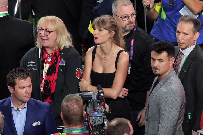 Sự ủng hộ của ca sĩ Taylor Swift có thể sẽ tác động đáng kể đến lượng người ủng hộ Tổng thống Joe Biden. Ảnh: Reuters Sự ủng hộ của ca sĩ Taylor Swift có thể sẽ tác động đáng kể đến lượng người ủng hộ Tổng thống Joe Biden. Ảnh: Reuters