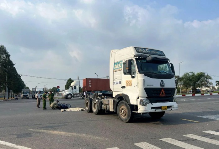 121 người bị thương vong do tai nạn giao thông ngày mùng 4 Tết- Ảnh 1. 121 người bị thương vong do tai nạn giao thông ngày mùng 4 Tết- Ảnh 1.