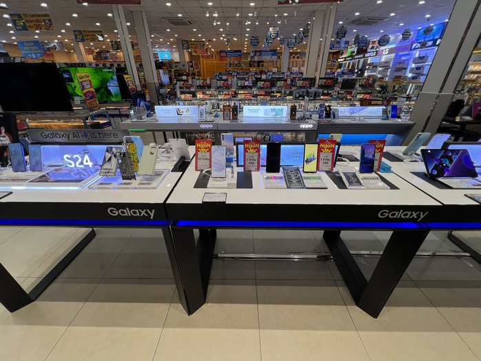 Cuộc chiến giá và làn sóng đóng cửa shop điện máy - công nghệ kéo dài tới khi nào?- Ảnh 1. Cuộc chiến giá và làn sóng đóng cửa shop điện máy - công nghệ kéo dài tới khi nào?- Ảnh 1.