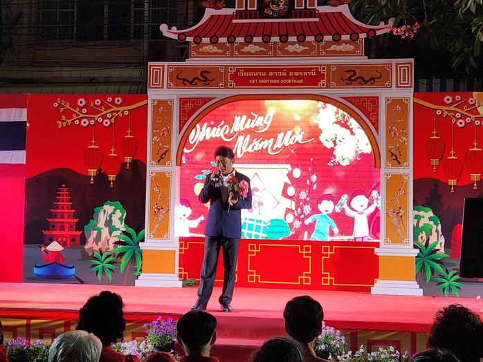 Các nghệ sĩ Tạ Minh Tâm, Điền Trung, Lê Thanh Thảo mang "Tết Việt" đến kiều bào ở Thái Lan- Ảnh 6. Các nghệ sĩ Tạ Minh Tâm, Điền Trung, Lê Thanh Thảo mang "Tết Việt" đến kiều bào ở Thái Lan- Ảnh 6.