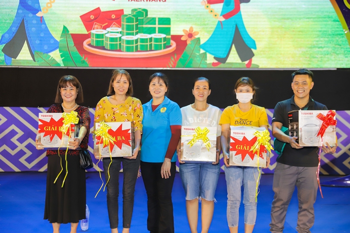 Tận tụy lo Tết cho công nhân- Ảnh 4. Tận tụy lo Tết cho công nhân- Ảnh 4.