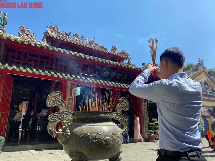 Hương sắc mùa Xuân ở cõi thiêng giữa lòng TP HCM- Ảnh 4. Hương sắc mùa Xuân ở cõi thiêng giữa lòng TP HCM- Ảnh 4.