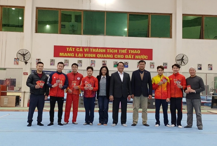 Tuyển thể dục dụng cụ dự World Cup, quyết "săn" vé đến Olympic- Ảnh 1.