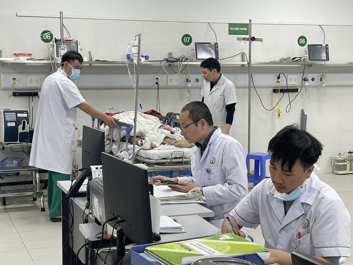 Số người khám, cấp cứu dịp Tết tăng hơn 30%- Ảnh 2. Số người khám, cấp cứu dịp Tết tăng hơn 30%- Ảnh 2.