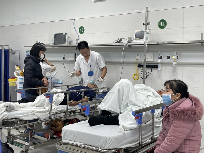 Nam thanh niên nguy kịch sau bữa nhậu họp lớp ngày Tết- Ảnh 2. Nam thanh niên nguy kịch sau bữa nhậu họp lớp ngày Tết- Ảnh 2.