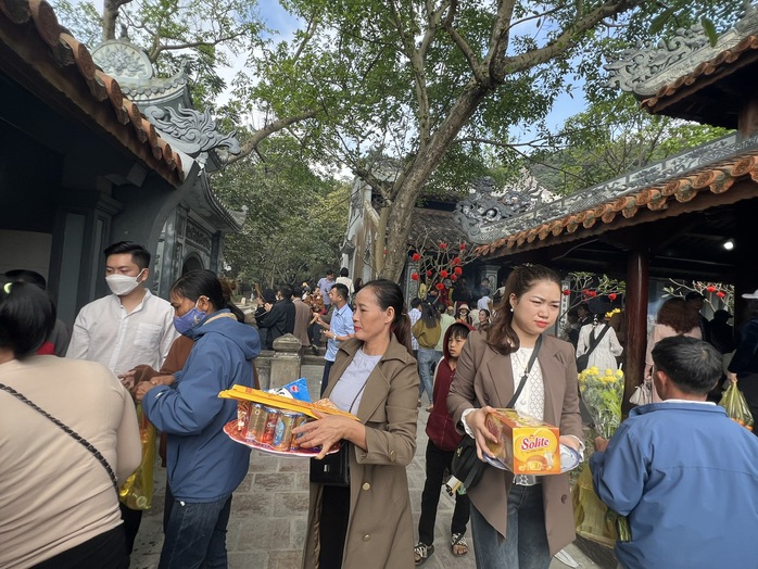 Về Quảng Bình đầu năm, đi viếng mộ Đại tướng Võ Nguyên Giáp- Ảnh 9.