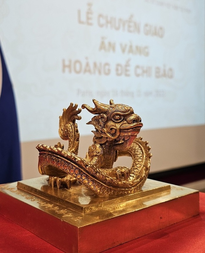 Hành trình hồi hương của ấn vàng "Hoàng đế chi bảo"- Ảnh 4. Hành trình hồi hương của ấn vàng "Hoàng đế chi bảo"- Ảnh 4.