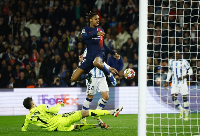Mbappe bùng nổ, PSG hạ gục Real Sociedad tại Champions League - Ảnh 3. Mbappe bùng nổ, PSG hạ gục Real Sociedad tại Champions League - Ảnh 3.