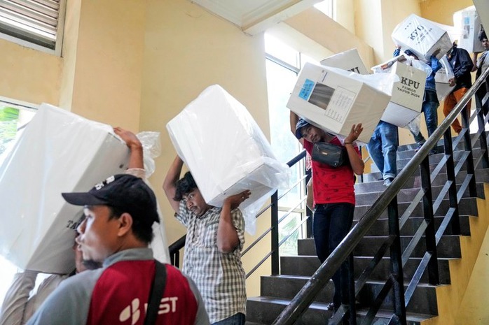 Hơn 200 triệu cử tri đi bầu cử tổng thống Indonesia- Ảnh 2. Hơn 200 triệu cử tri đi bầu cử tổng thống Indonesia- Ảnh 2.